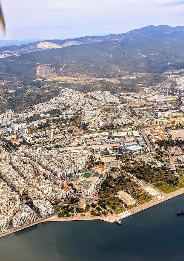 Flug mit der Olympics nach Saloniki mit dem berühmten Wahrzeichen Thessaloniki, der weiße Turm